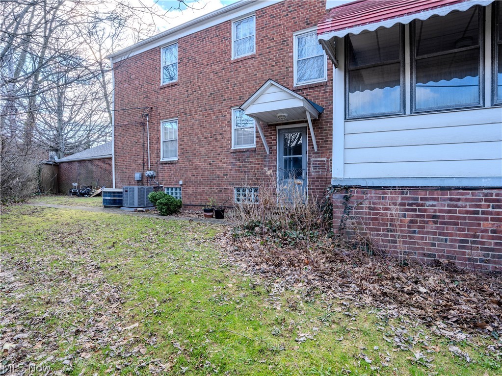 13699 Cedar Road Cleveland, OH 44118 - Photo 41 of 49