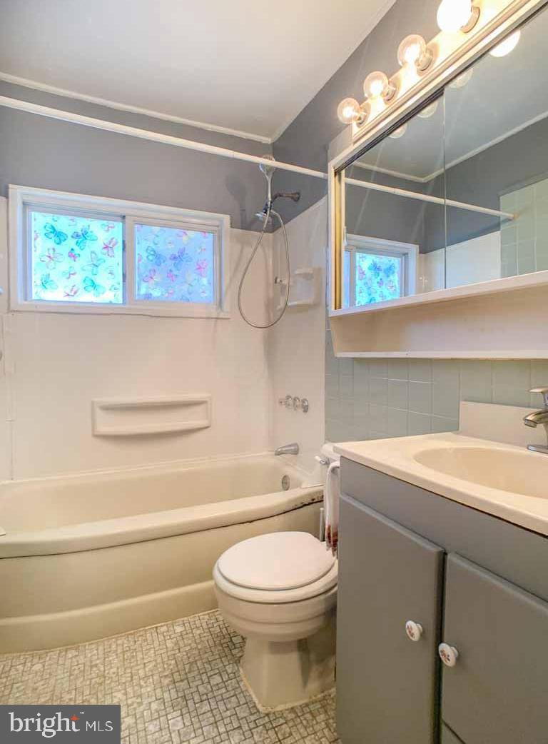 65 Bittersweet Road Levittown, PA 19057 - Photo 22 of 40 Gallery Image 22