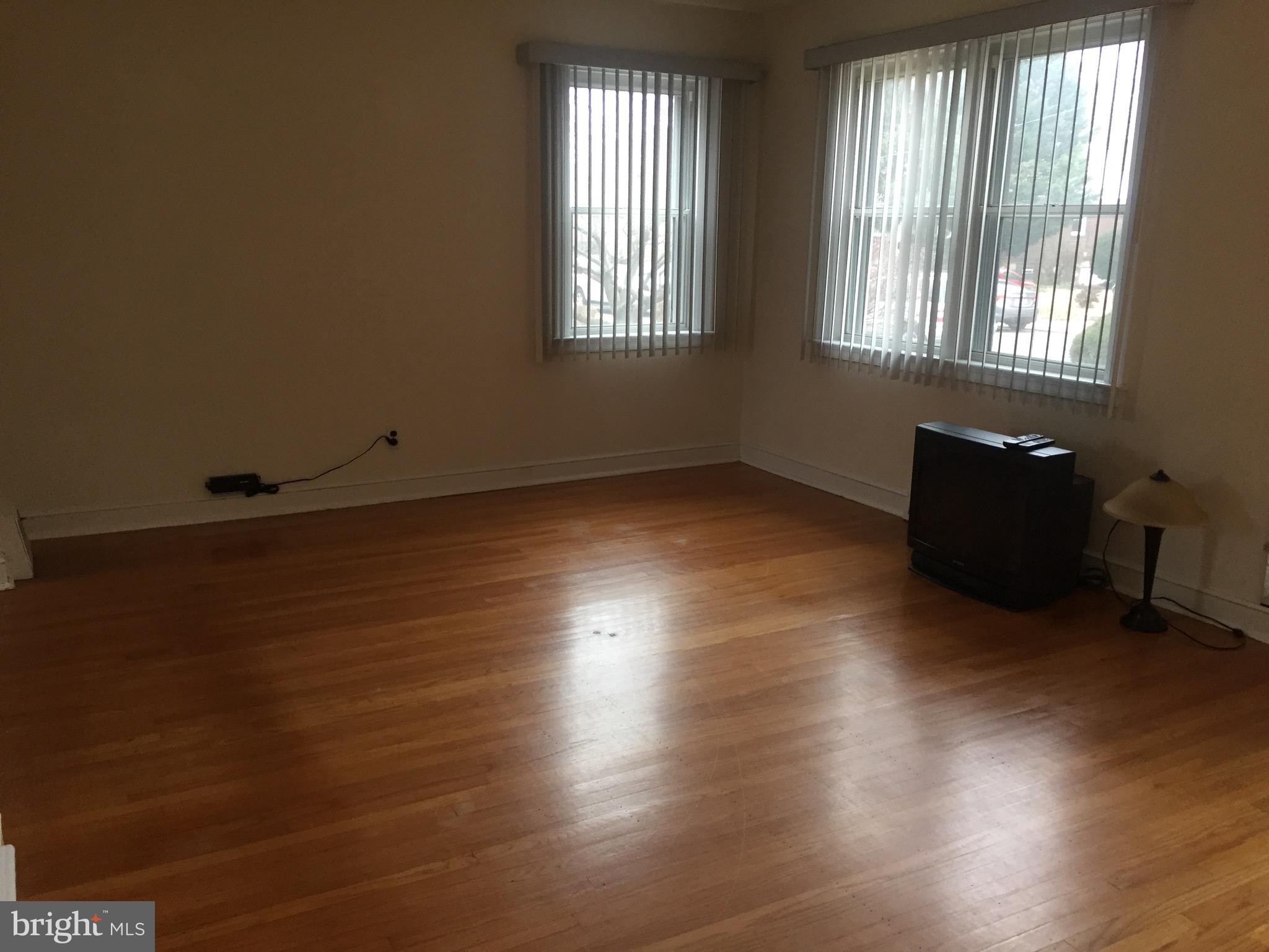 7327 Ryers Avenue Philadelphia, PA 19111 - Photo 15 of 31 Gallery Image 15