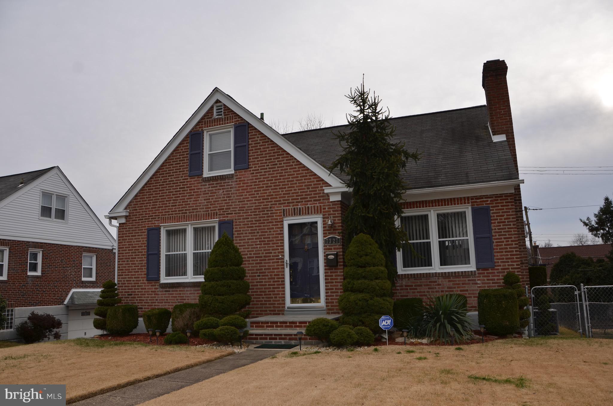 7327 Ryers Avenue Philadelphia, PA 19111 - Photo 4 of 31 Gallery Image 4