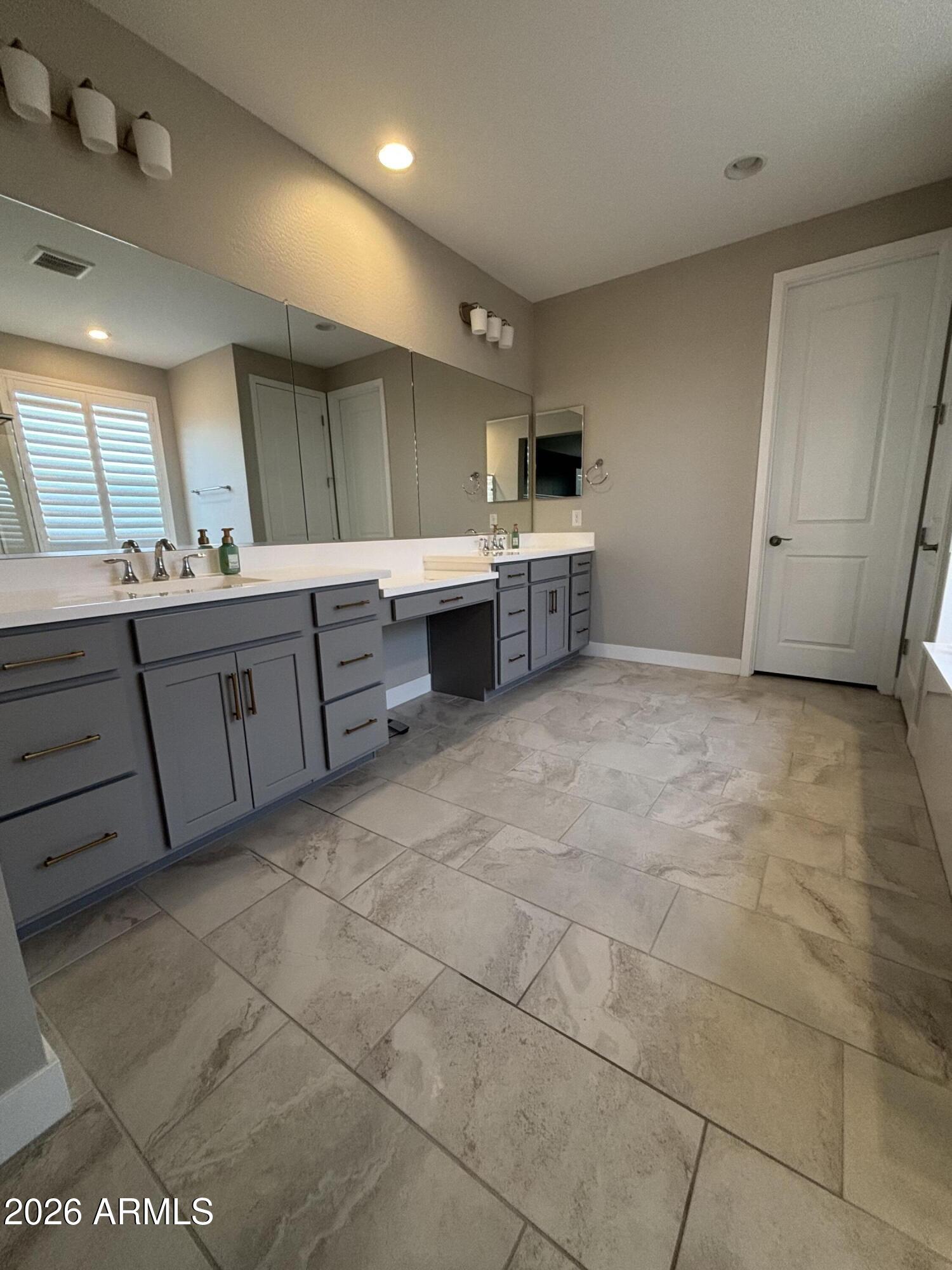 16911 West Jenan Road Surprise, AZ 85388 - Photo 14 of 40 IMG_8459