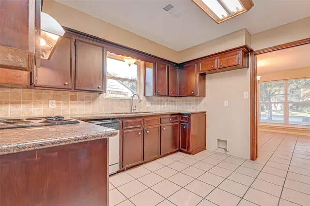 $2,000 | 4815 Wind Chimes Drive, Houston, TX 77066