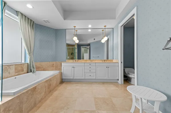 $2,200,000 | 4600 North Ocean Drive, Unit 605, Riviera Beach, FL 33404