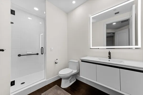 $2,200,000 | 4600 North Ocean Drive, Unit 605, Riviera Beach, FL 33404