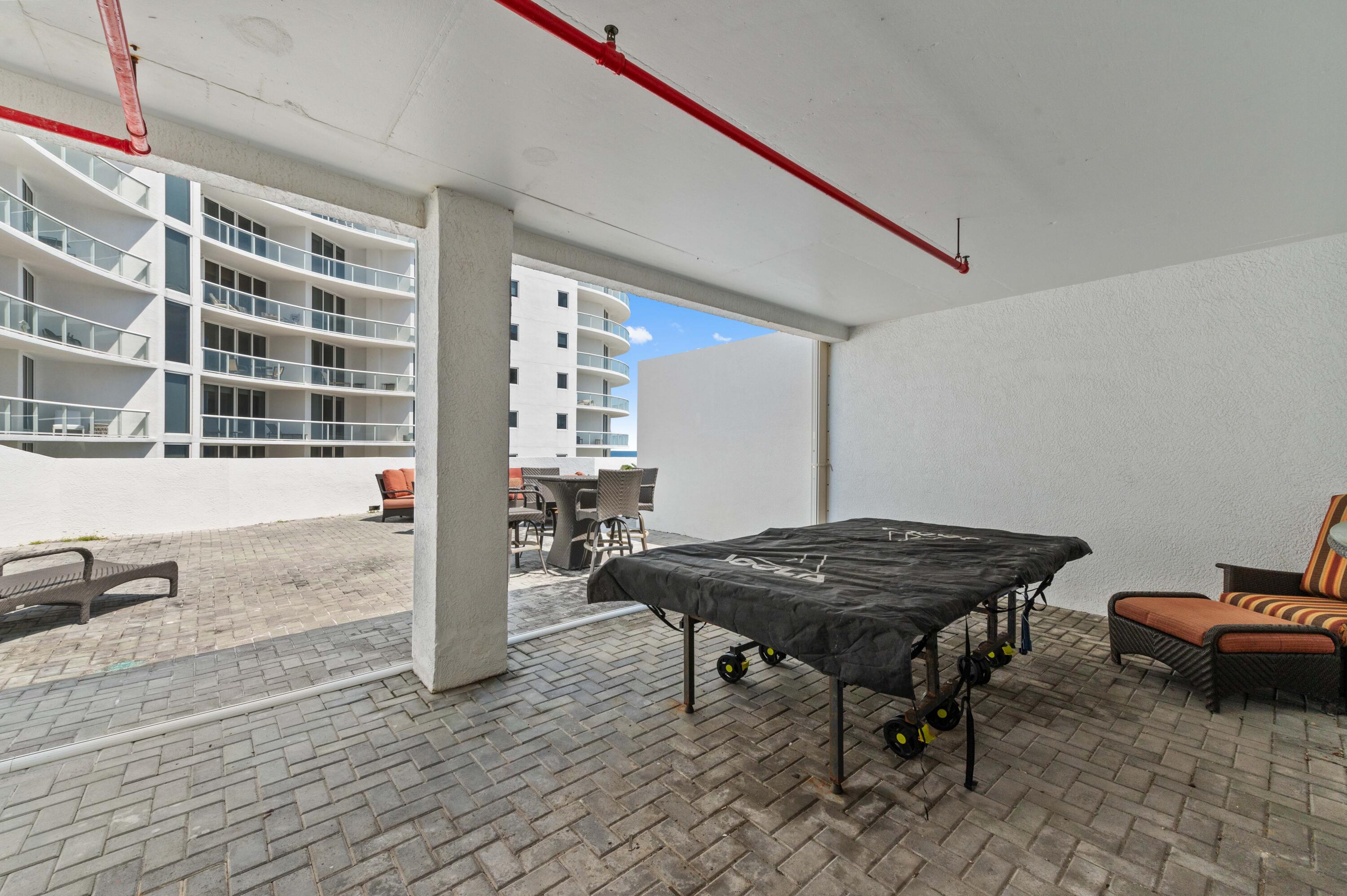 4600 North Ocean Drive, Unit 605 Riviera Beach, FL 33404 - Photo 40 of 65 43 Rooftop patio 03