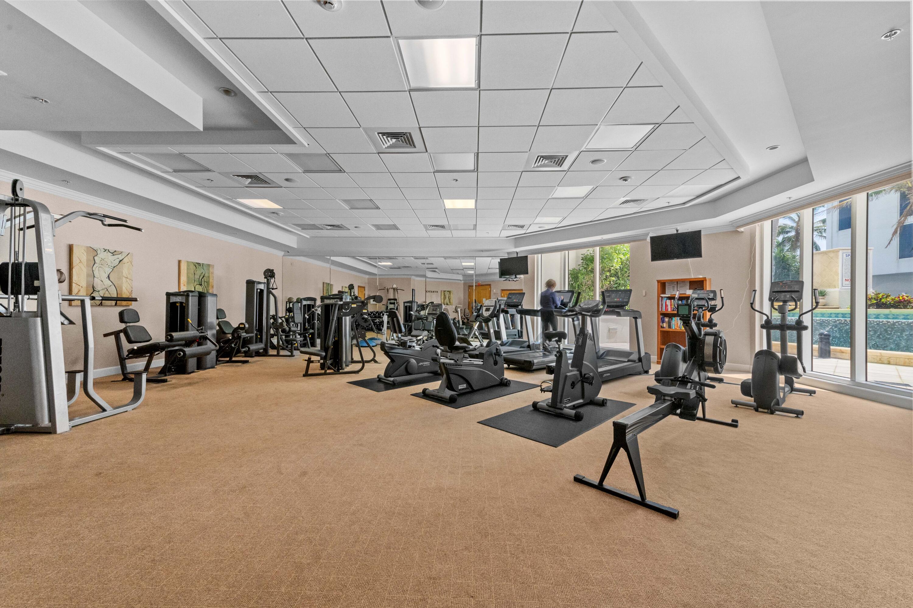 4600 North Ocean Drive, Unit 605 Riviera Beach, FL 33404 - Photo 48 of 65 a view of a room with gym equipment