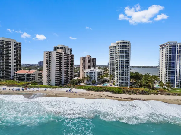 $2,200,000 | 4600 North Ocean Drive, Unit 605, Riviera Beach, FL 33404