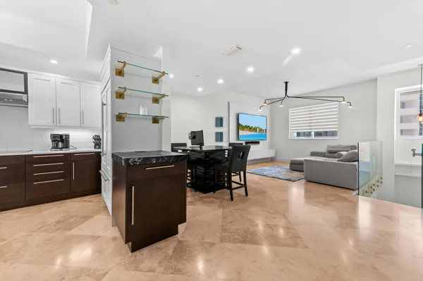 $2,200,000 | 4600 North Ocean Drive, Unit 605, Riviera Beach, FL 33404