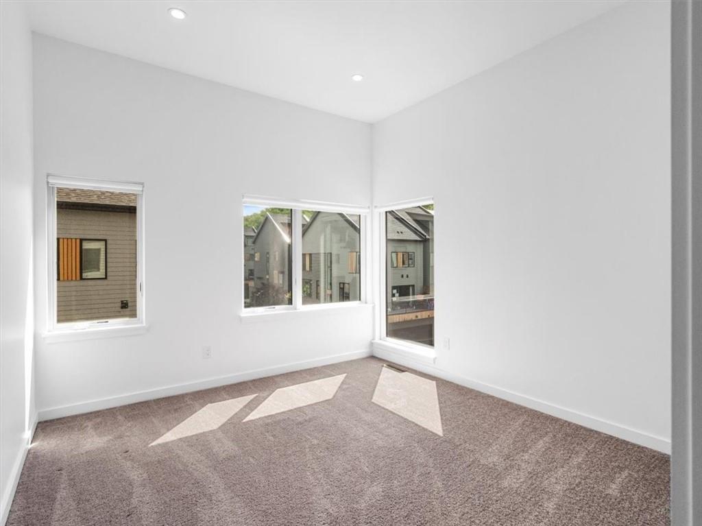 5557 Berlin Way Pittsburgh, PA 15201 - Photo 27 of 34 a view of an empty room with a window