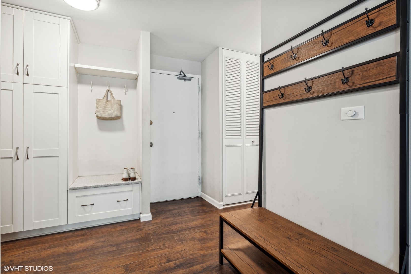 4250 North Marine Drive, Unit 1013 Chicago, IL 60613 - Photo 11 of 16 Gallery Image 11