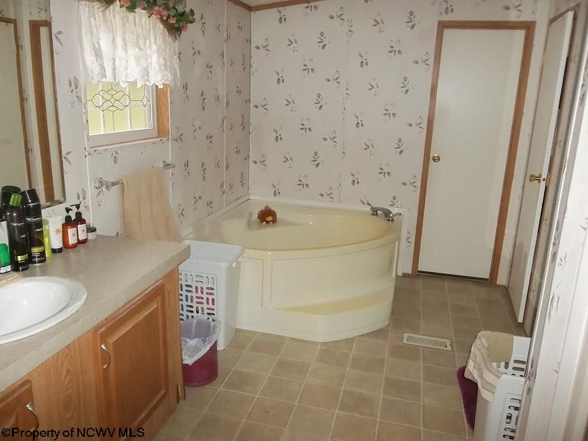 5377 Simpson Road Grafton, WV 26354 - Photo 16 of 19 Gallery Image 16