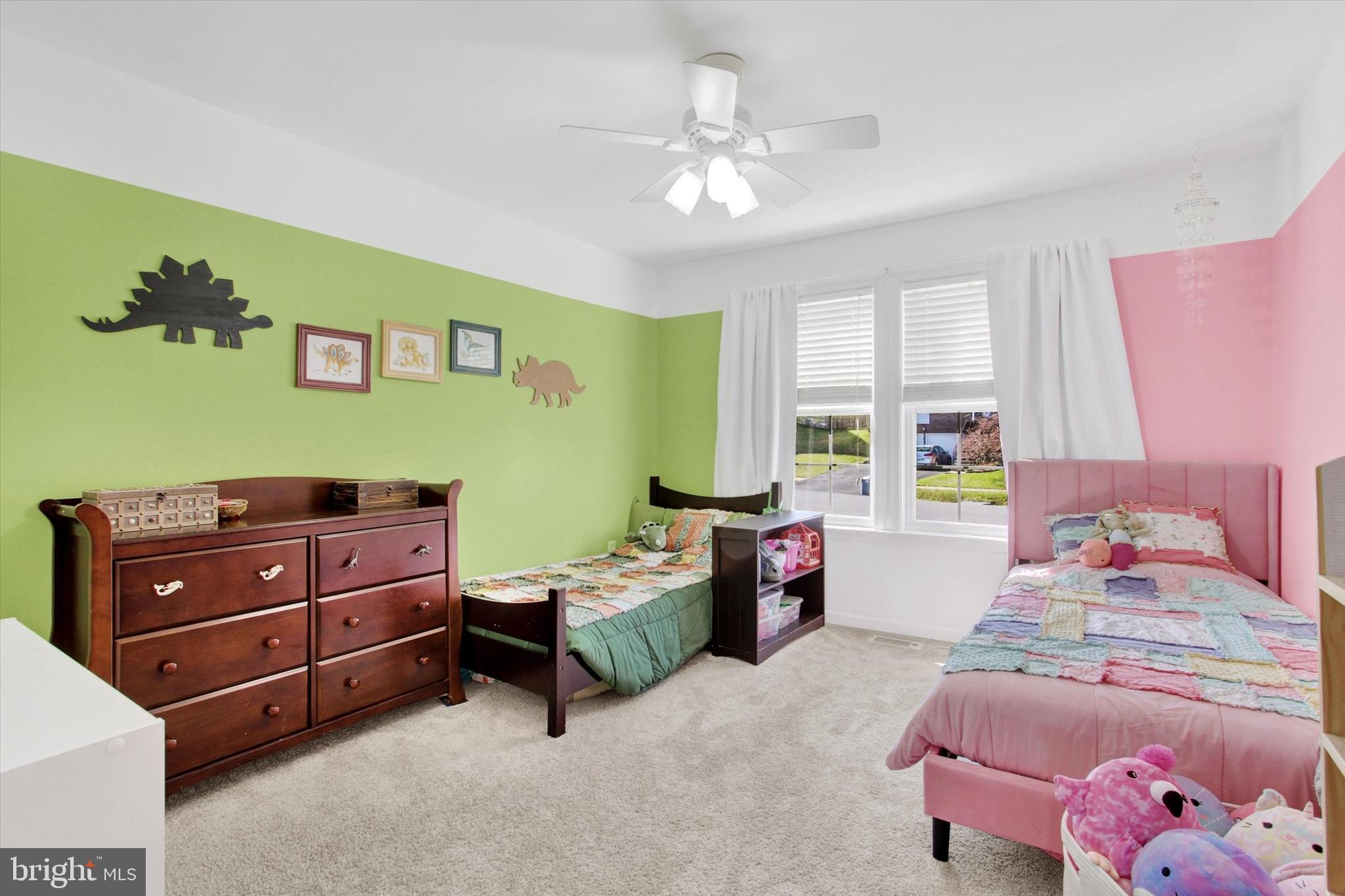 123 Colton Court Smithsburg, MD 21783 - Photo 32 of 60 a bedroom with a bed and a dresser