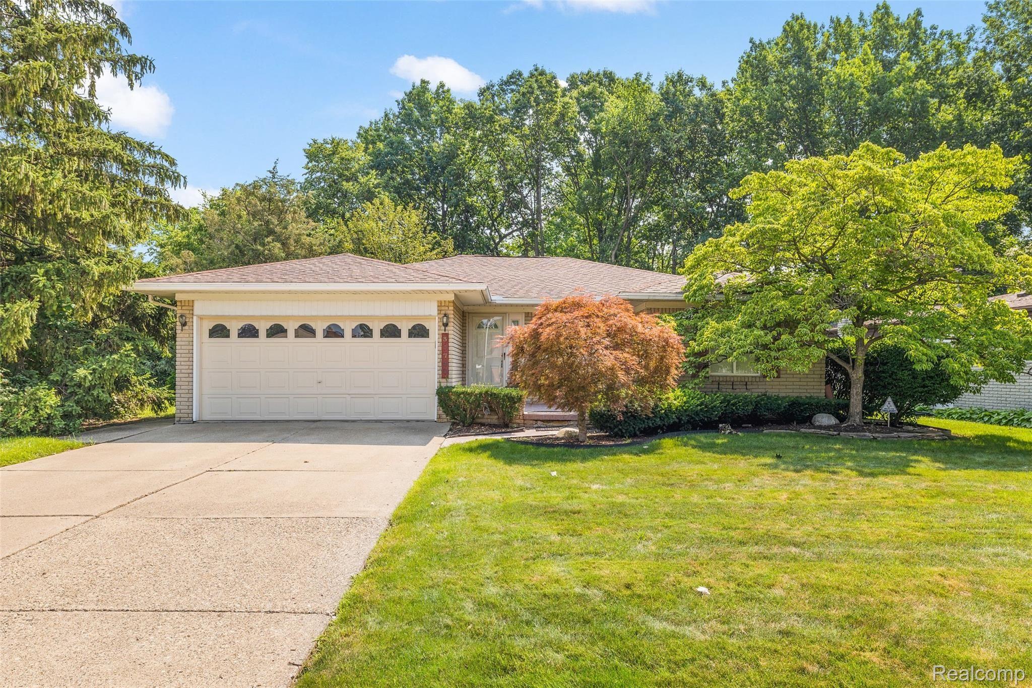 31740 Kelly Road Roseville, MI 48066 - Photo 2 of 44 31740 Kelly Road-3.jpg