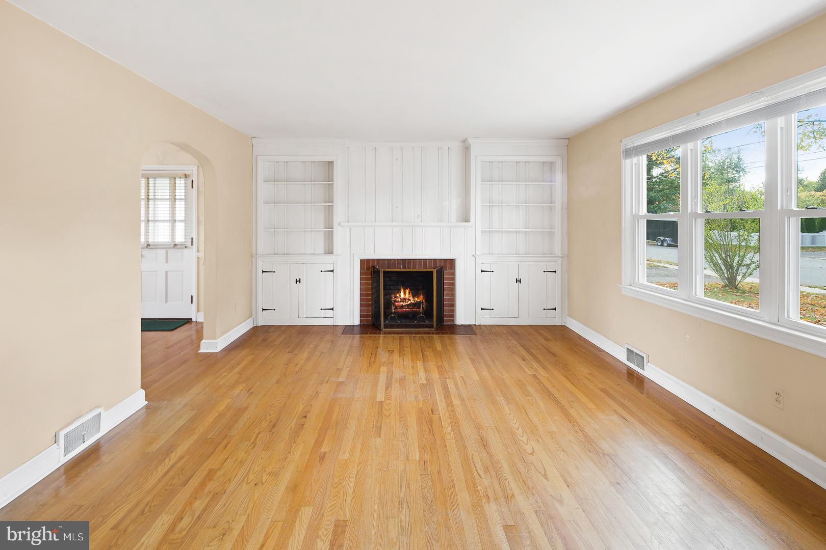 121 Coleman Road Hamilton, NJ 08690 - Photo 2 of 25