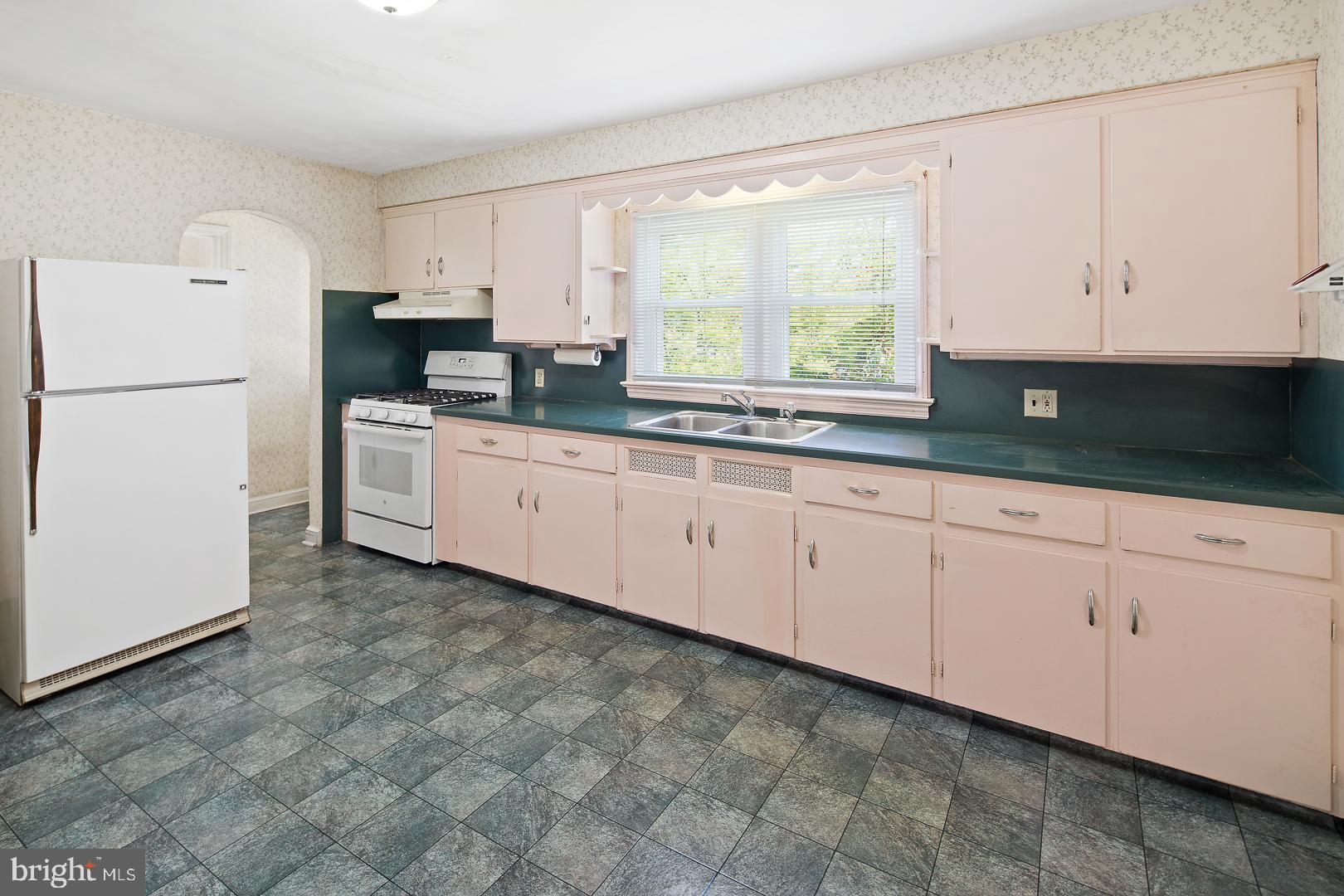 121 Coleman Road Hamilton, NJ 08690 - Photo 9 of 25