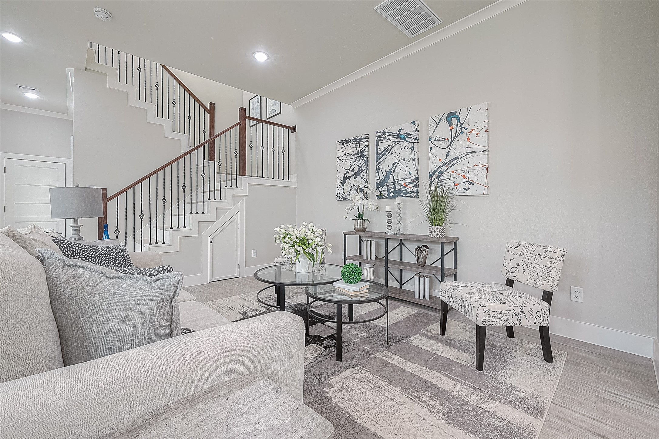 7108 St Augustine Street Houston, TX 77021 - Photo 13 of 21 a living room with furniture and wooden floor