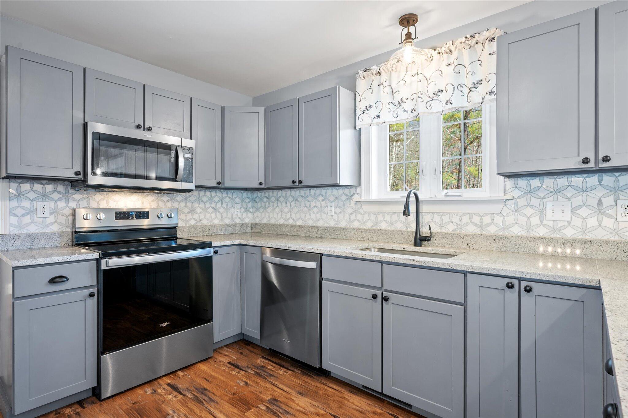 13 Poplar Ridge Road Gray, ME 04039 - Photo 22 of 63 22-Kitchen