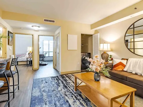 $2,900 | 50 George Street, Unit 520, Charleston, SC 29401