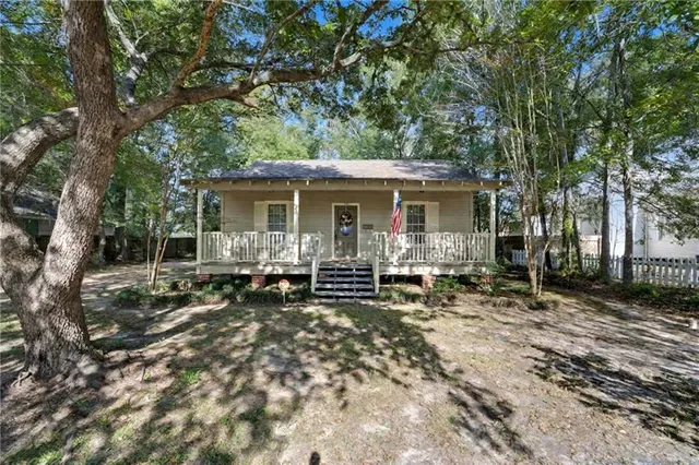 $365,000 | 312 West 20th Avenue, Covington, LA 70433