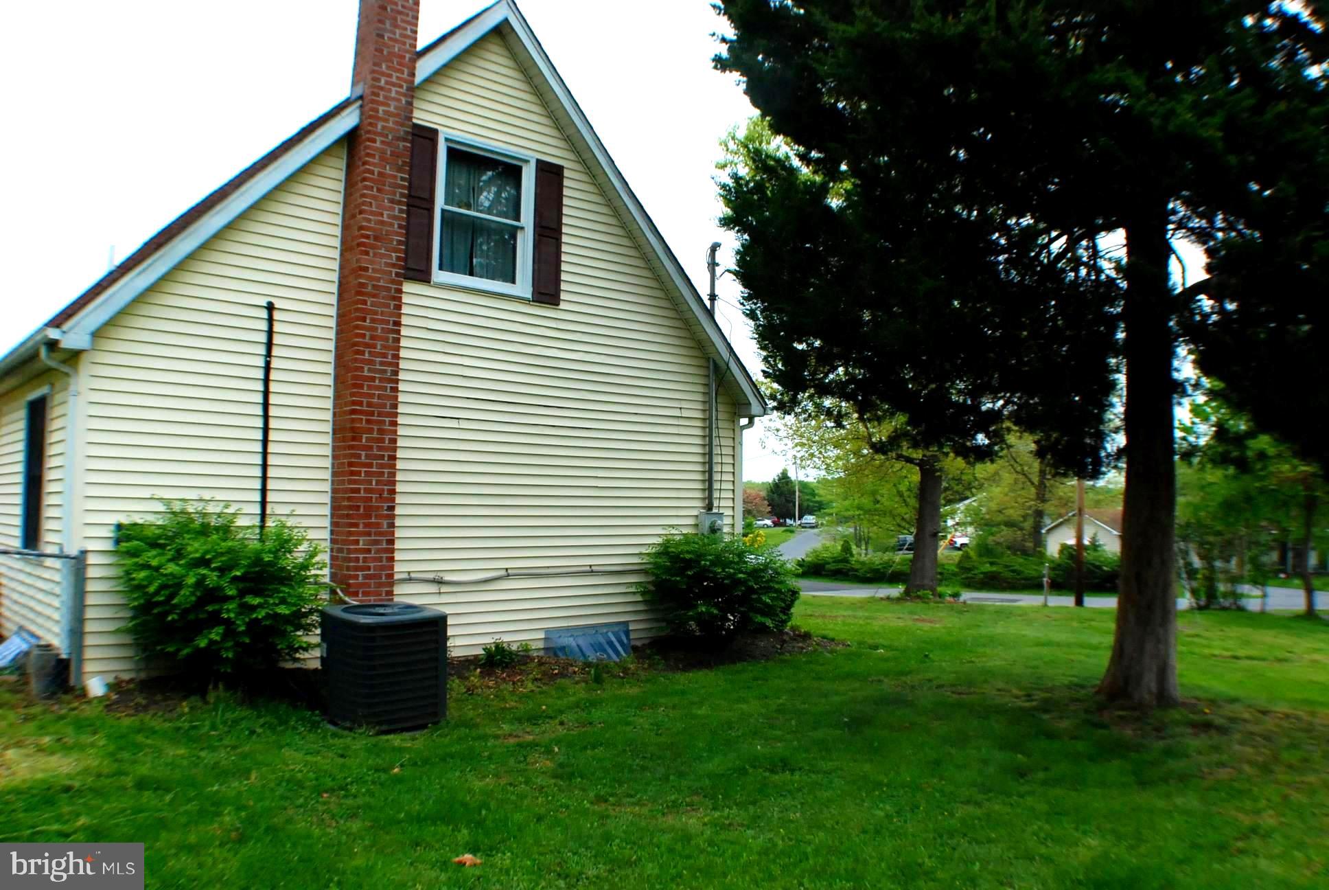 16 Truman Road Inwood, WV 25428 - Photo 4 of 30 Ext Side 1
