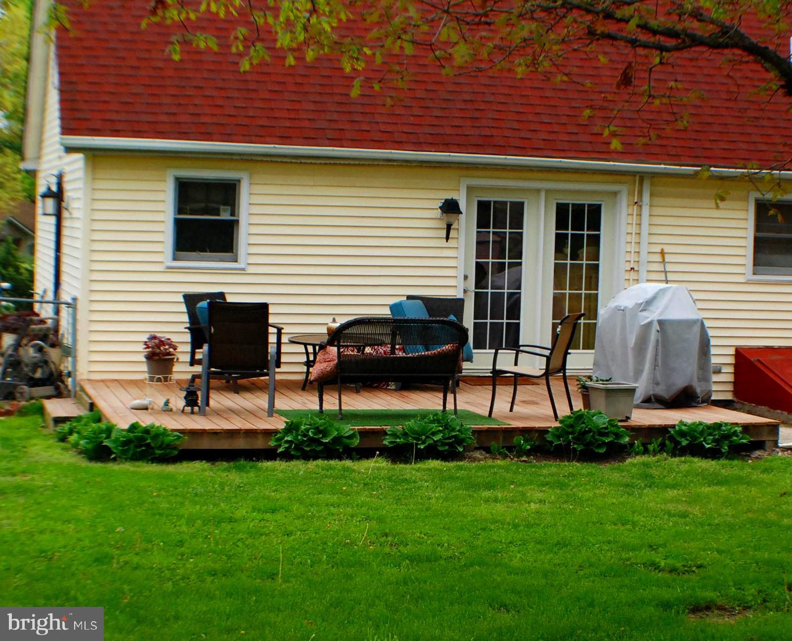16 Truman Road Inwood, WV 25428 - Photo 8 of 30 Rear Deck