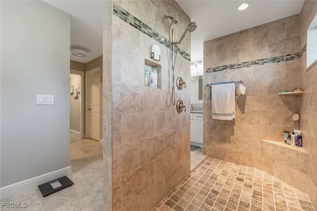 $759,000 | 2130 Southwest 17th Avenue, Cape Coral, FL 33991