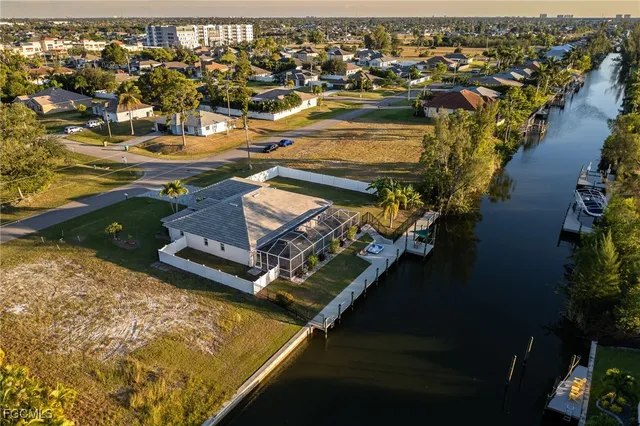 $759,000 | 2130 Southwest 17th Avenue, Cape Coral, FL 33991