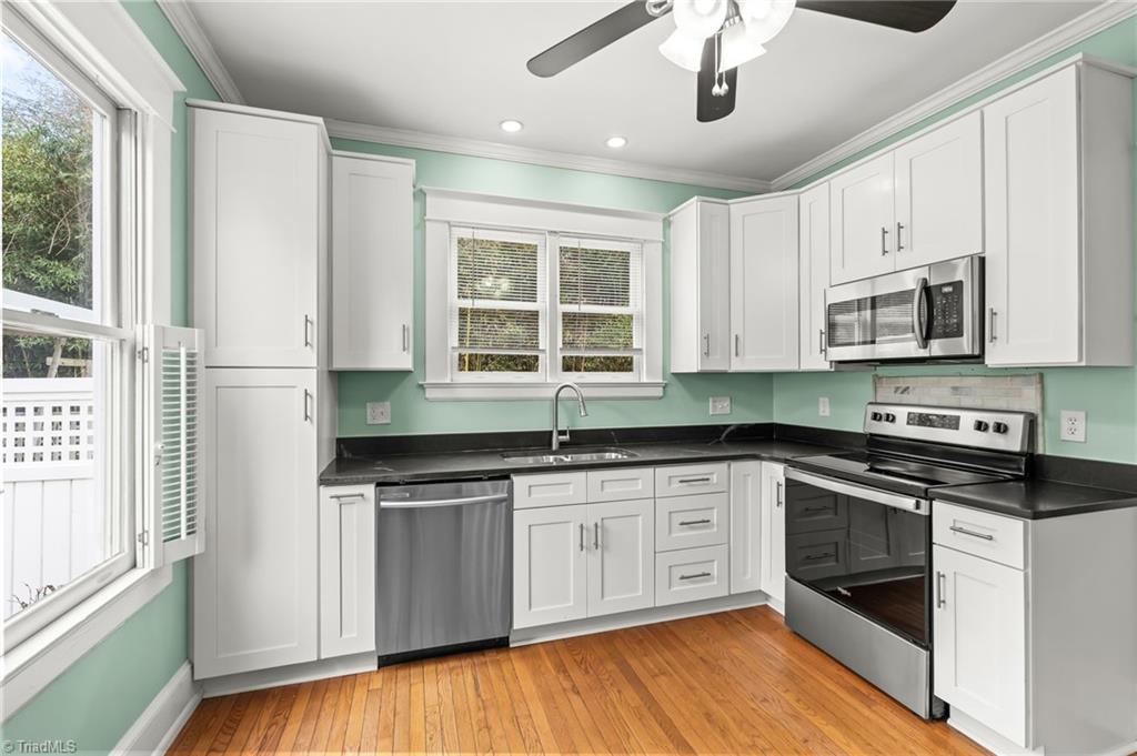 443 West Lexington Avenue High Point, NC 27262 - Photo 11 of 49