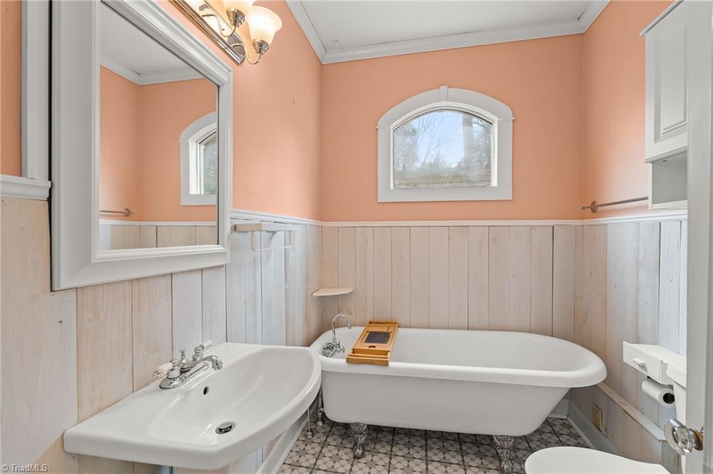 443 West Lexington Avenue High Point, NC 27262 - Photo 24 of 49