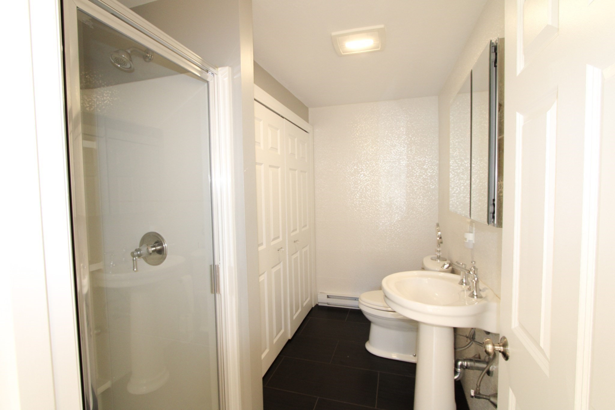 31 Governor Andrew Road Hingham, MA 02043 - Photo 6 of 36 Gallery Image 6