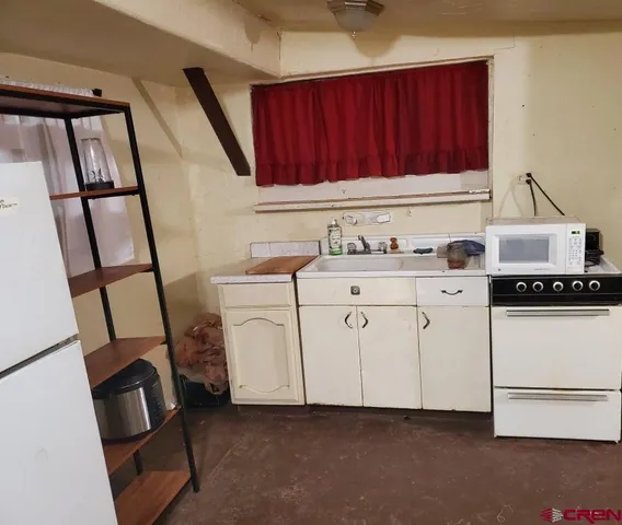 a view of backyard of house