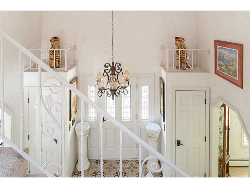 194 Franklin Road Scituate, RI 02825 - Photo 13 of 25 Entry.