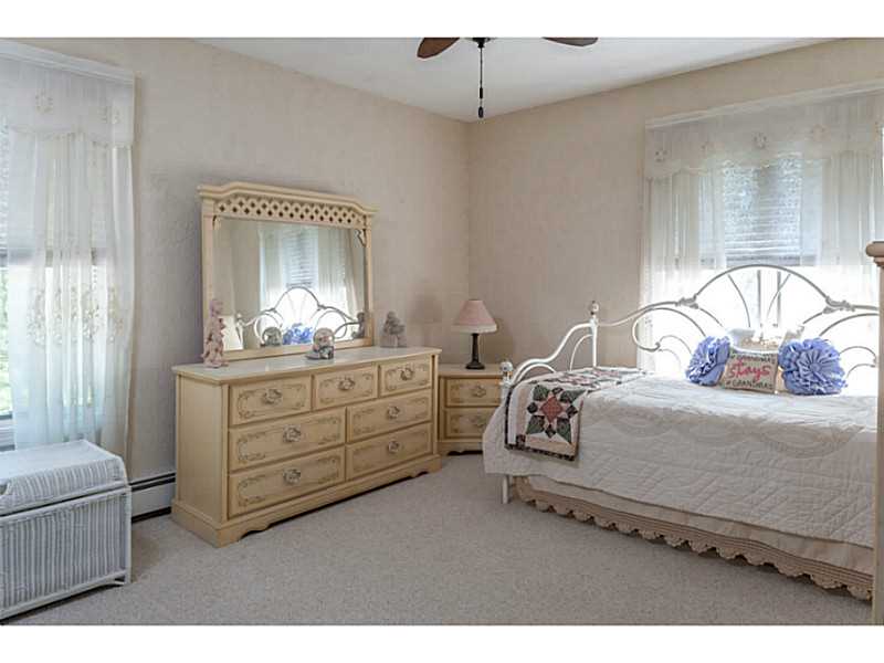 194 Franklin Road Scituate, RI 02825 - Photo 20 of 25 Bedroom.