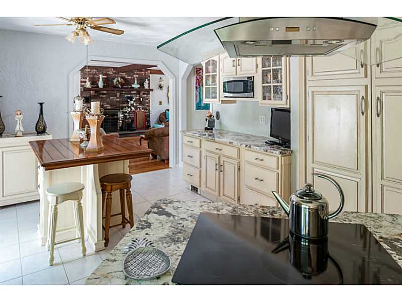194 Franklin Road Scituate, RI 02825 - Photo 6 of 25 Kitchen.