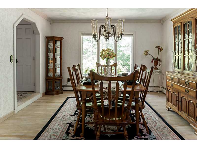 194 Franklin Road Scituate, RI 02825 - Photo 8 of 25 Dining Room.