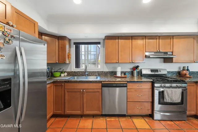 $469,900 | 11138 East Ave R-2, Littlerock, CA 93543