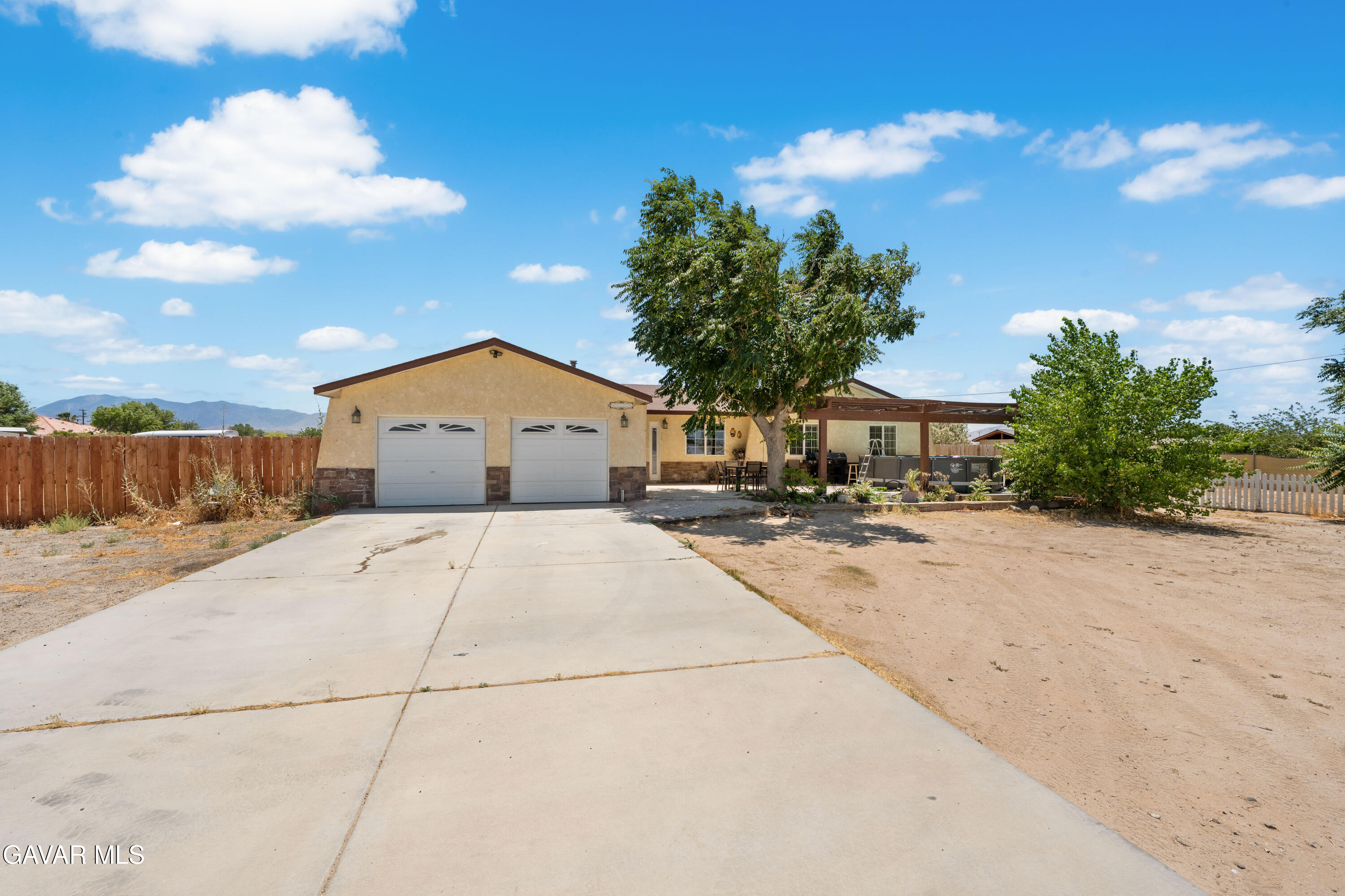 11138 East Ave R-2 Littlerock, CA 93543 - Photo 3 of 39 E Ave R2-10