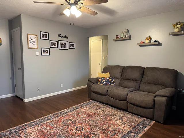 $140,000 | 394 West Delaware Court, Albany, IN 47320