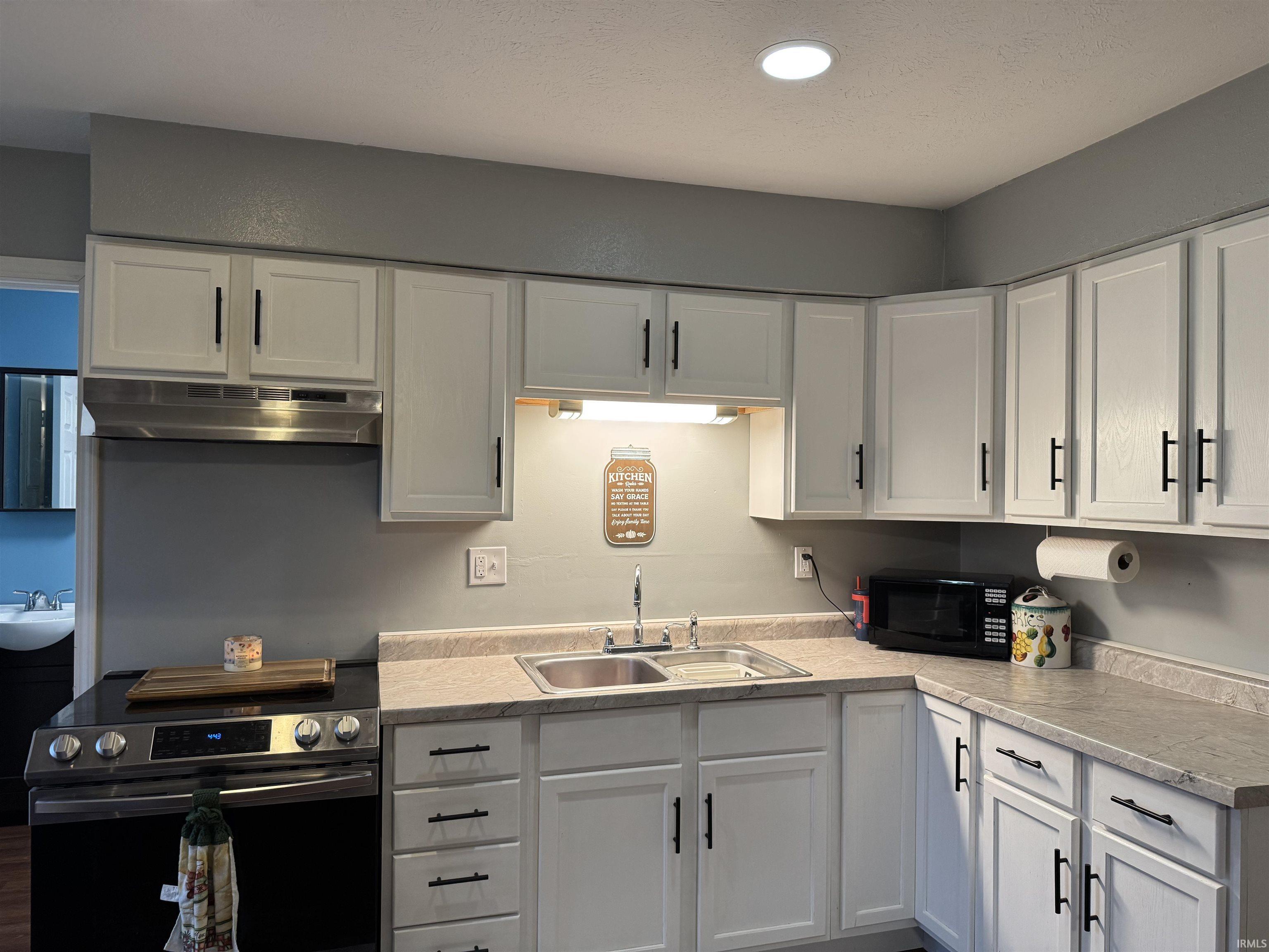 394 West Delaware Court Albany, IN 47320 - Photo 7 of 27