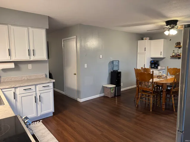 $140,000 | 394 West Delaware Court, Albany, IN 47320