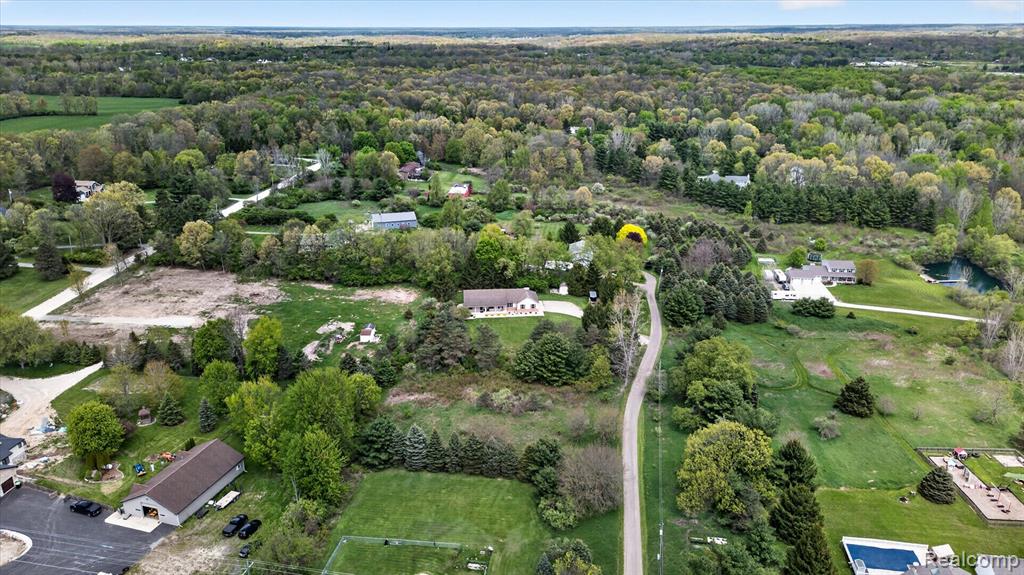 7659 Clyde Road Fenton, MI 48430 - Photo 38 of 52