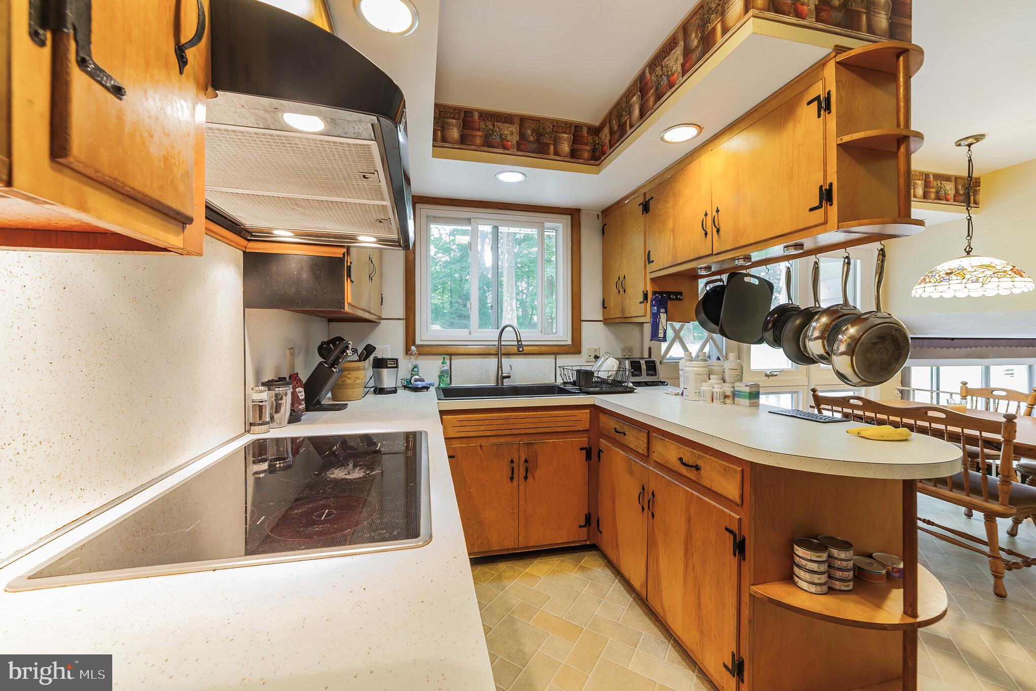 117 Crestview Road Phoenixville, PA 19460 - Photo 12 of 32 Kitchen