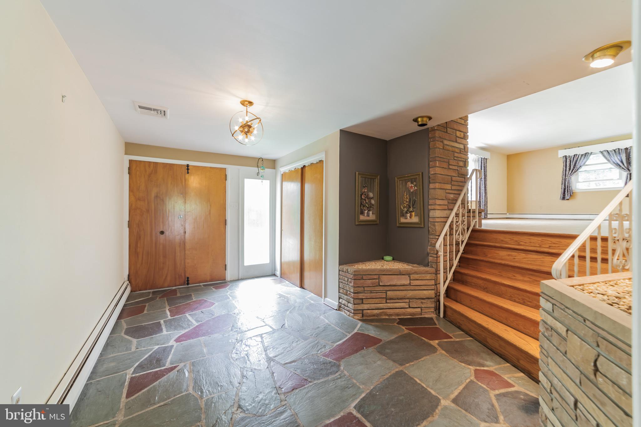 117 Crestview Road Phoenixville, PA 19460 - Photo 3 of 32 Foyer