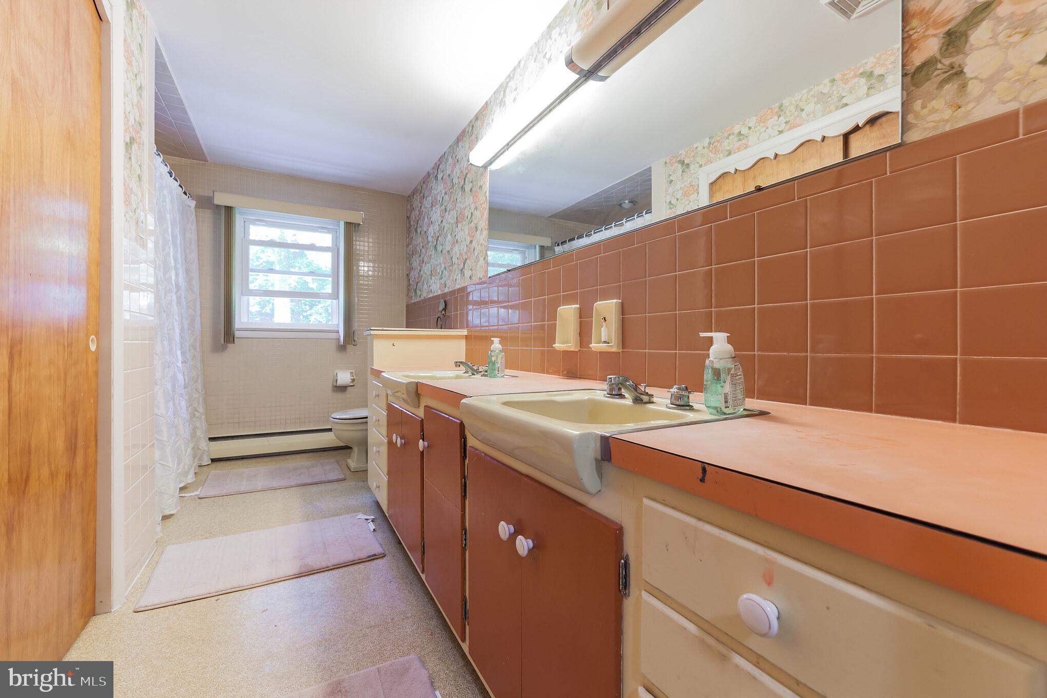 117 Crestview Road Phoenixville, PA 19460 - Photo 27 of 32 Bathroom