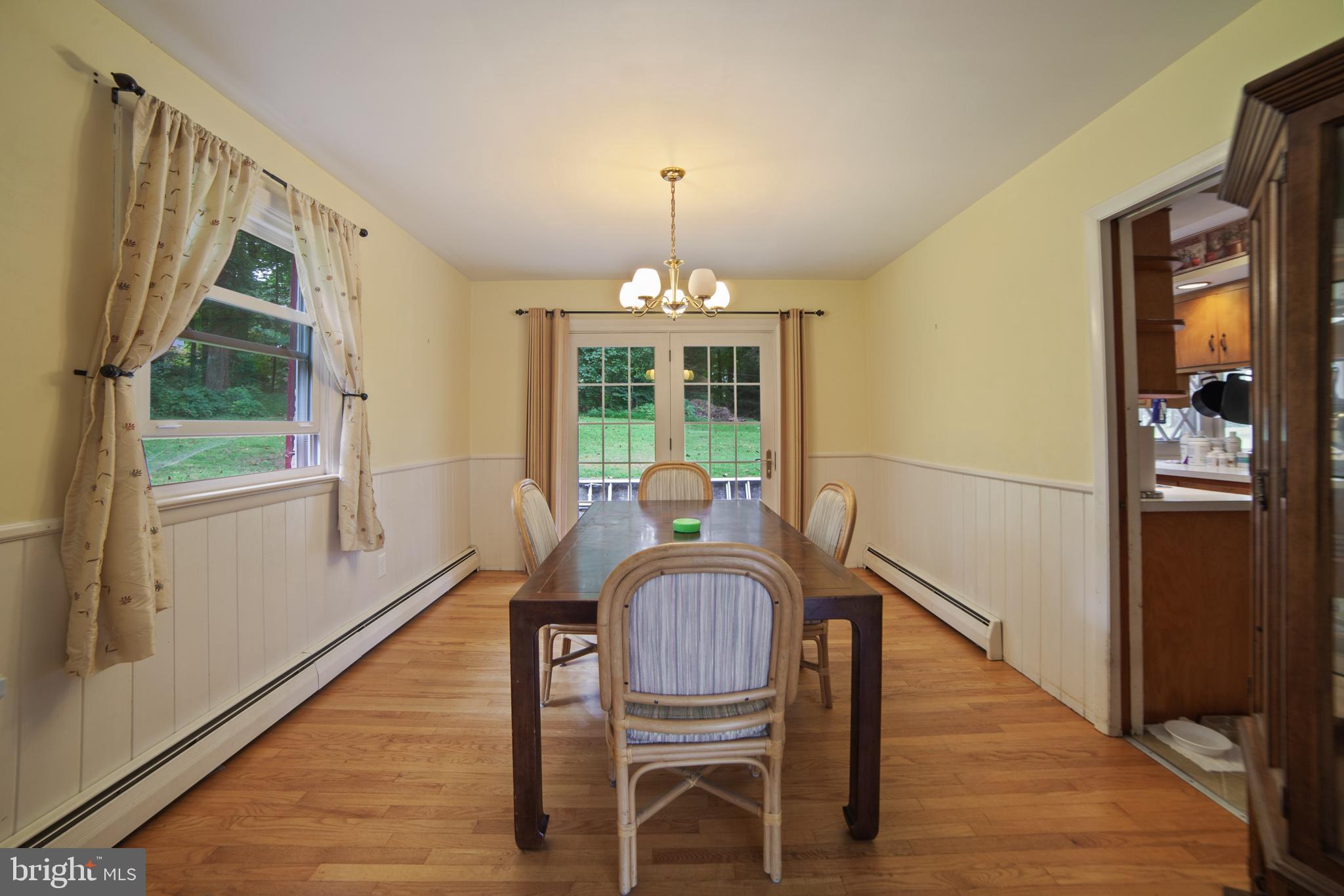 117 Crestview Road Phoenixville, PA 19460 - Photo 8 of 32 Dining Room