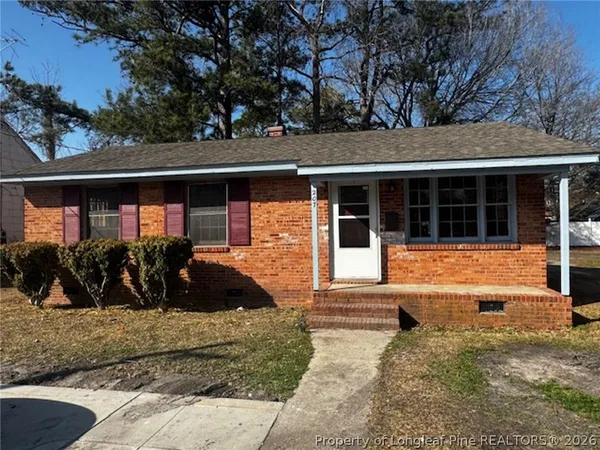 $950 | 207 East 15th Street, Lumberton, NC 28358