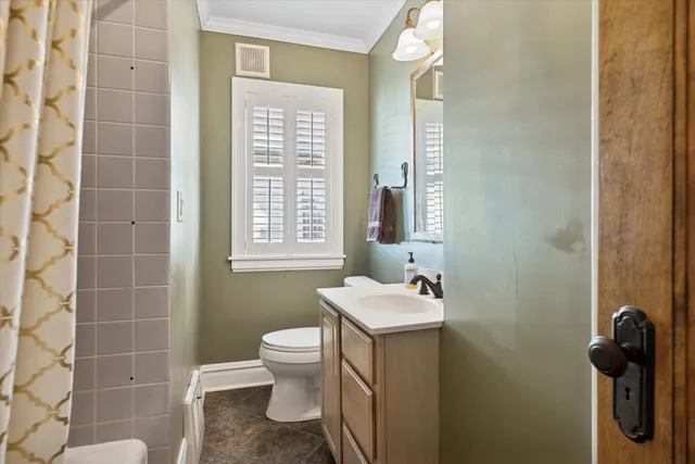 $725,000 | 175 Berteau Avenue, Elmhurst, IL 60126