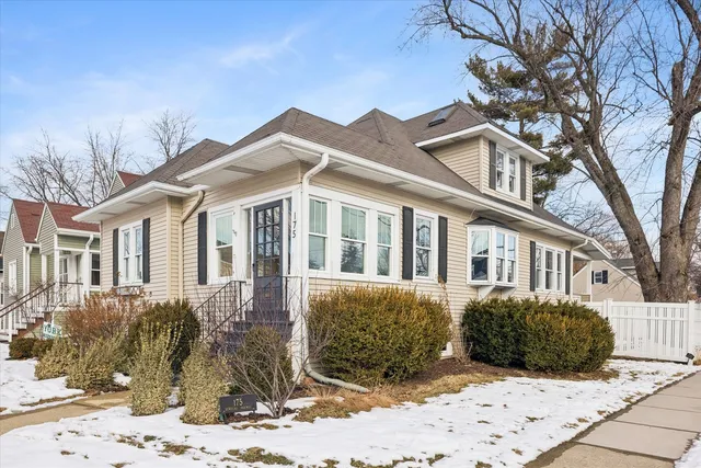 $725,000 | 175 Berteau Avenue, Elmhurst, IL 60126