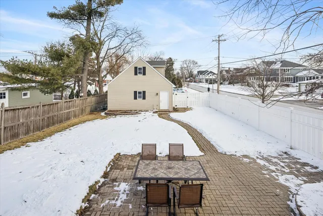 $725,000 | 175 Berteau Avenue, Elmhurst, IL 60126