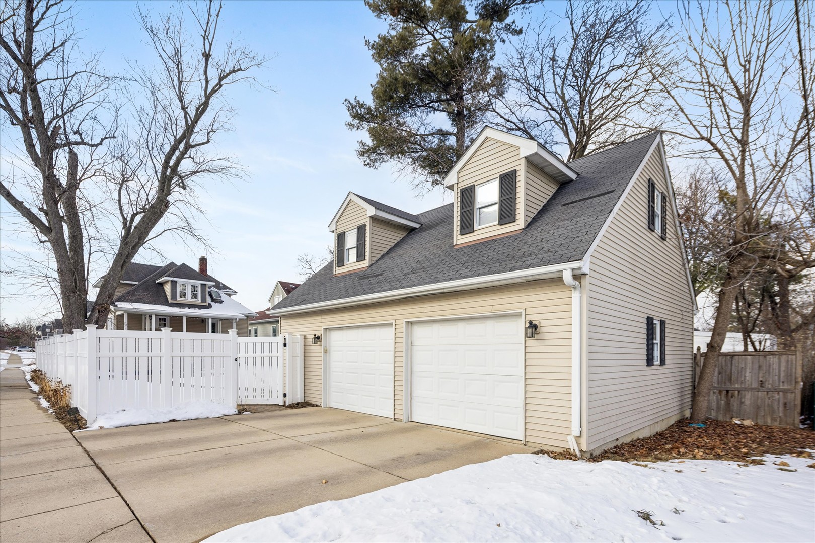 175 Berteau Avenue Elmhurst, IL 60126 - Photo 24 of 28 a front view of a house with a garage